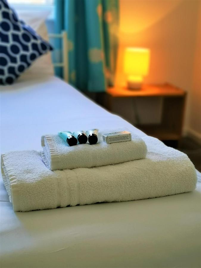 Marina Living With Parking, Balcony, Quiet And Secure Apartment Brighton Luaran gambar