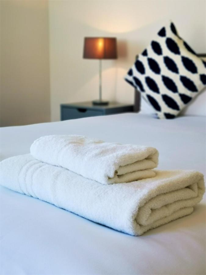 Marina Living With Parking, Balcony, Quiet And Secure Apartment Brighton Luaran gambar
