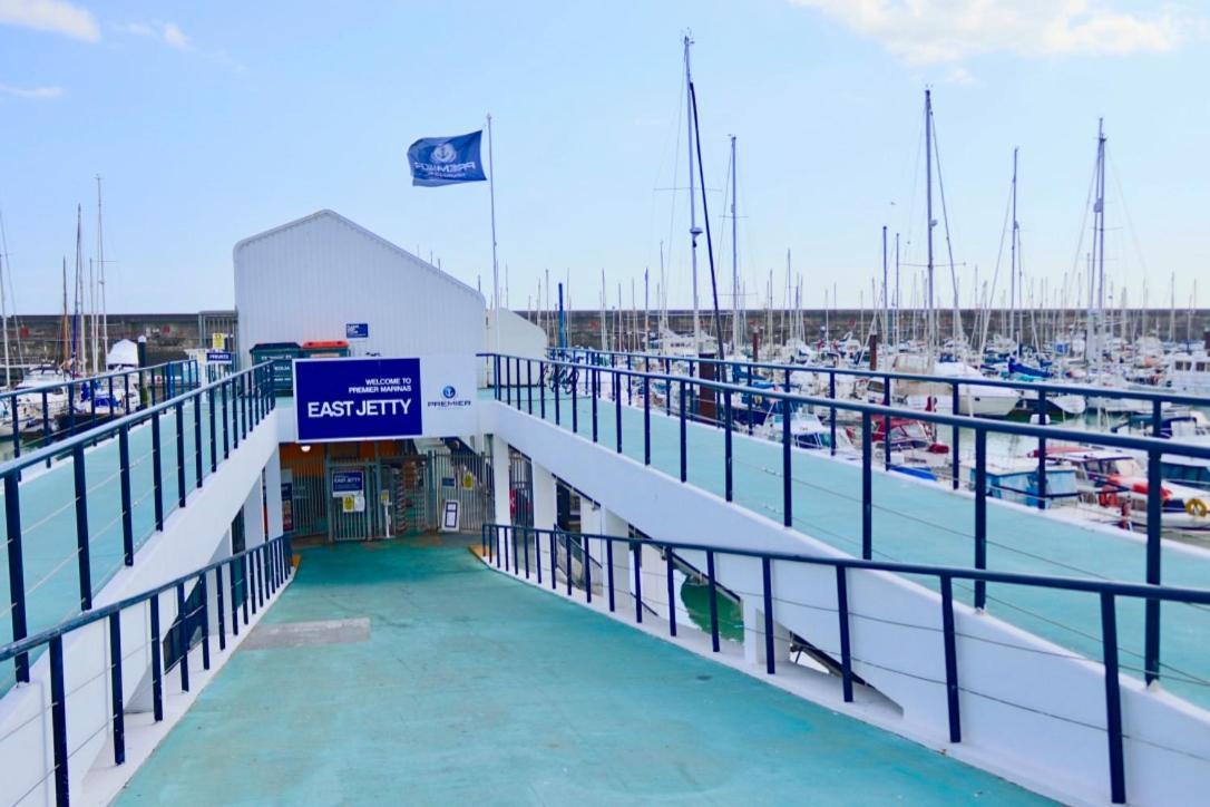 Marina Living With Parking, Balcony, Quiet And Secure Apartment Brighton Luaran gambar